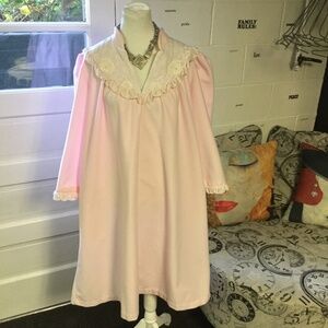 Miss Elaine Women's Medium Flannel-like Long Pink Nightgown/Robe